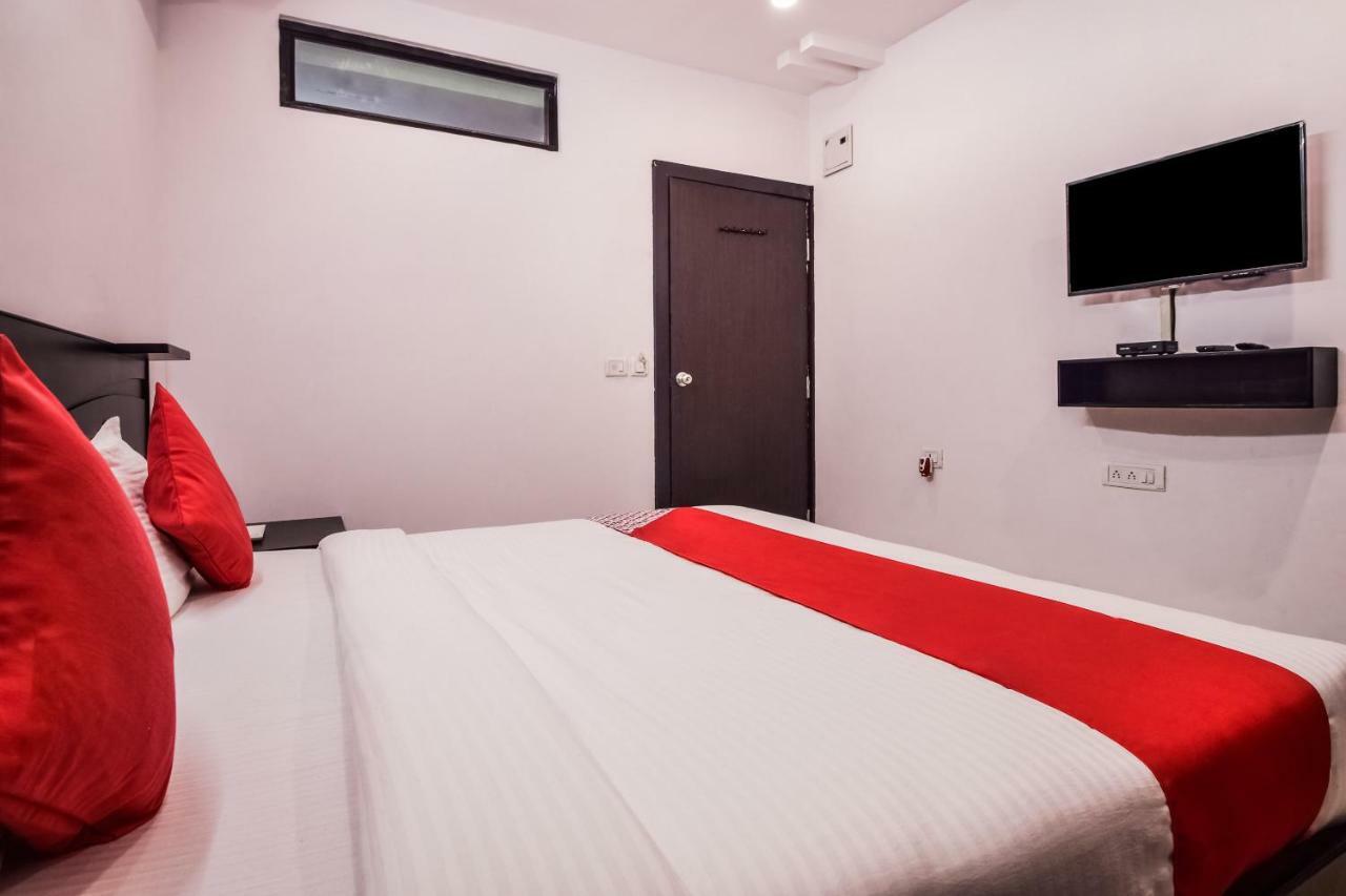 Oyo 23296 Hotel Quality Time อุเดเปอร์ ภายนอก รูปภาพ